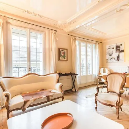 Nice Apartment Near Champs-Elysees Ternes Daire Paris