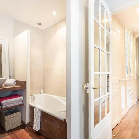 Nice Apartment Near Champs-Elysees Ternes *