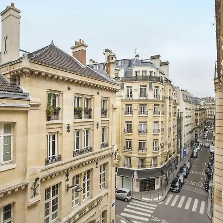 Nice Apartment Near Champs-Elysees Ternes * Paris